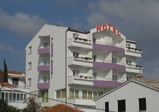 Hotel Viktorija Сегет-Враница